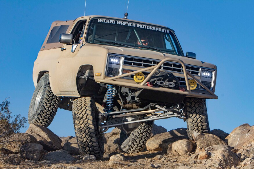 01-1984-koh-king-of-the-hammers-2020-koh2020-chevy-blazer-k5-40s-tons-overland-crawling-lead